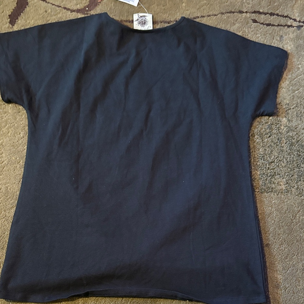 Black Sunflower Graphic Women's Top - Picture 4 of 4